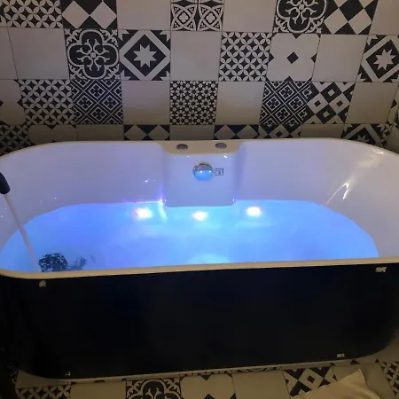 Villa 5 Personnes Avec Piscine Villa *